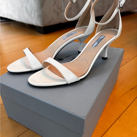 Prada Heels size 8.5 - Picture 6 of 7